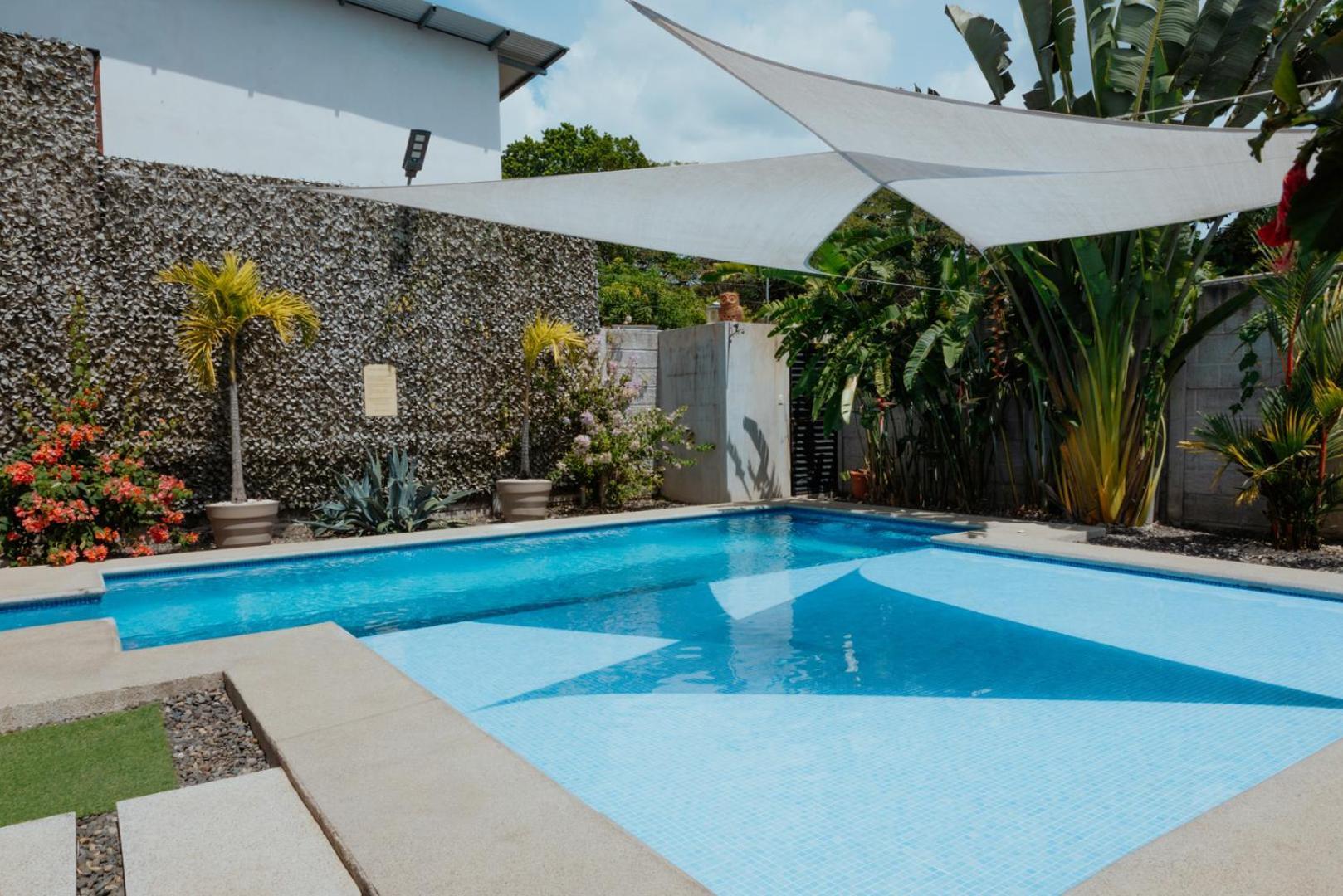 Private Home With Resort Style Swimming Pool ハコ エクステリア 写真